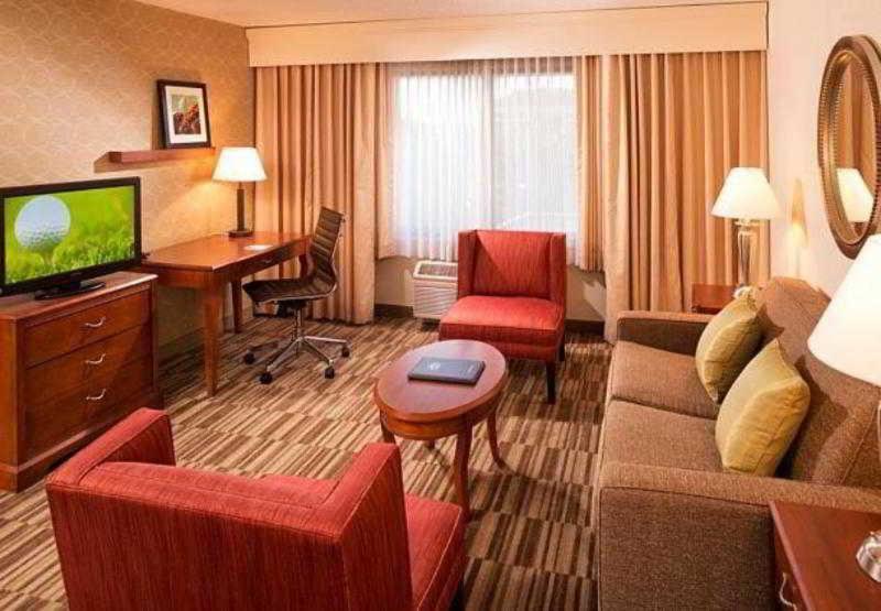 Courtyard Boston Woburn/boston North Hotel 3*